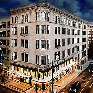 http://hotel-napoleon-an-ascend-hotel-collection-member.memphishotelsnow.com